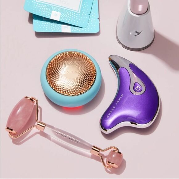 Nurse Jamie Triangle Facial Beauty Tool - NEW - Picture 2 of 7